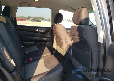 2019 Nissan Pathfinder S z USA, uszkodzony, nr VIN 5N1DR2MN8KC603011